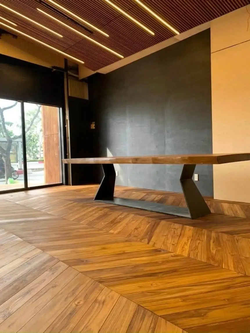 Sàn gỗ Teak không bị trơn trượt: Lựa chọn hoàn hảo cho không gian an toàn và sang trọng