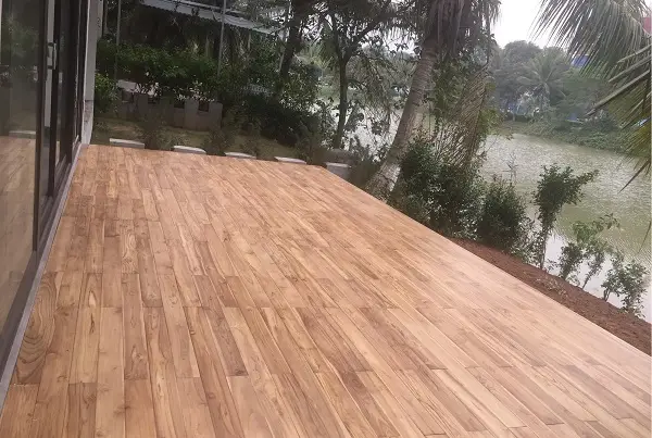 Gỗ Teak sàn ngoài trời: Đầy đủ thông tin và ứng dụng Gỗ Teak sàn ngoài trời: Đầy đủ thông tin và ứng dụng