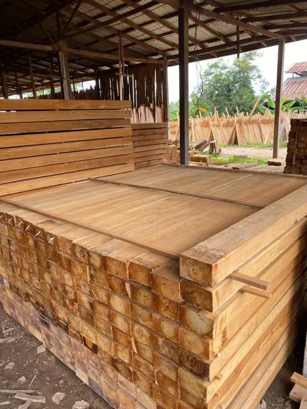 Mua bán gỗ Teak: Tất cả những gì bạn cần biết