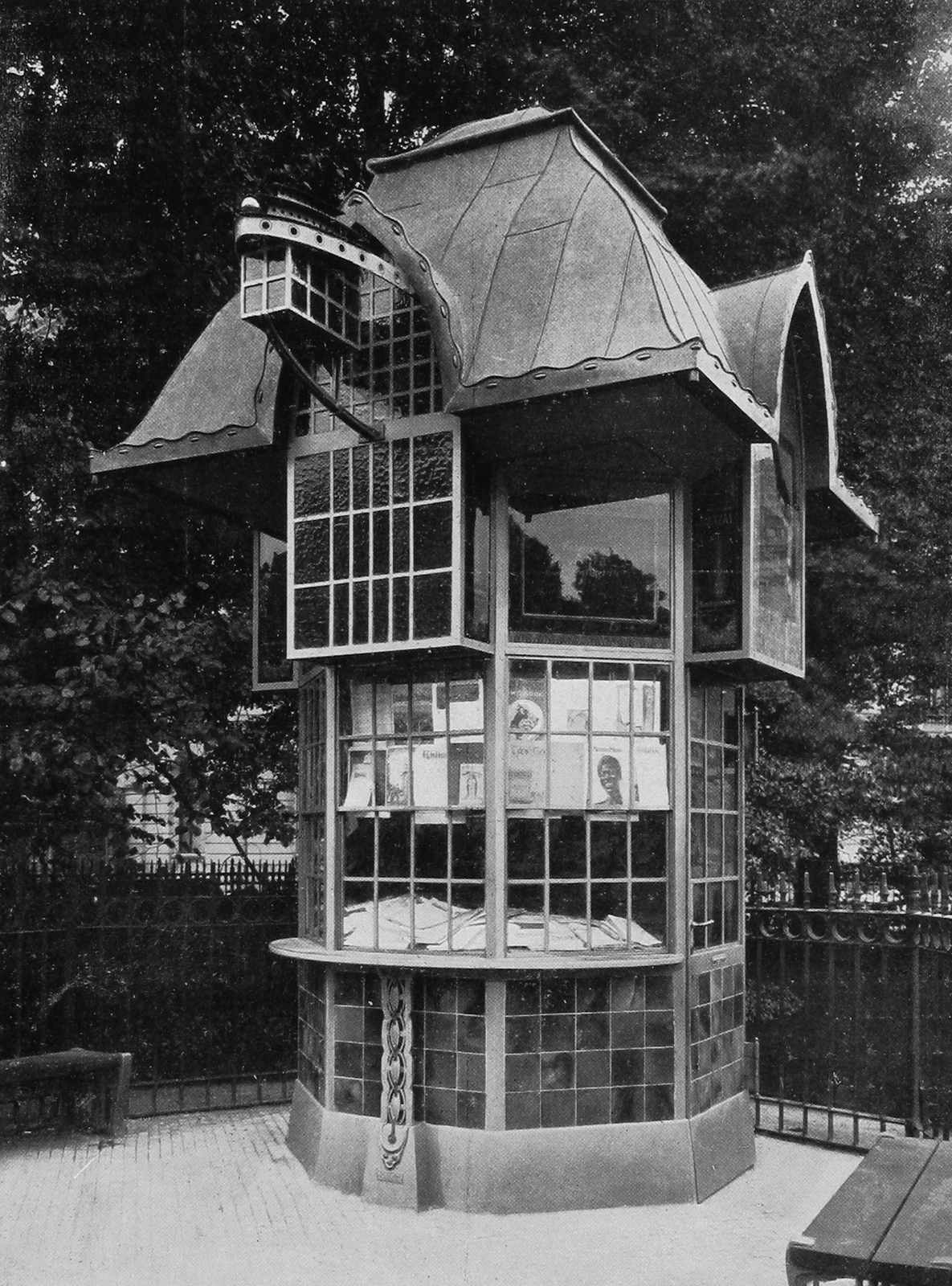 إنقاذ جندي أمريكي في إيران وإلزام الشباب بتصريح السفر.. ملخص أخبار اليوم