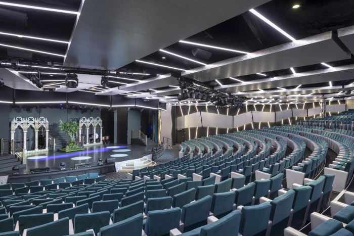 THE LONDON THEATRE