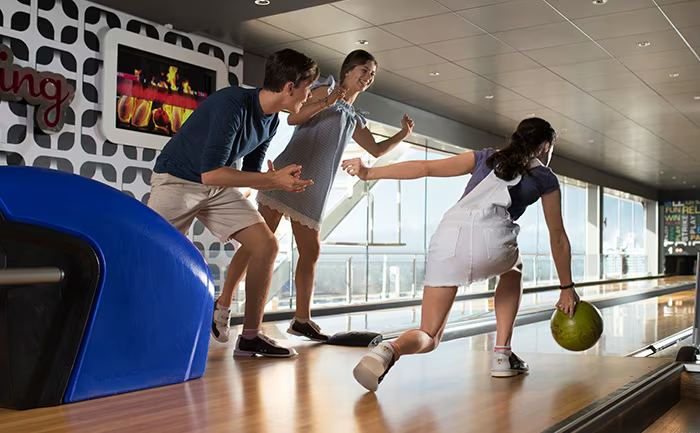 BOWLING