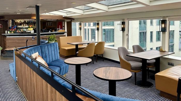 Explorer Lounge & Bar