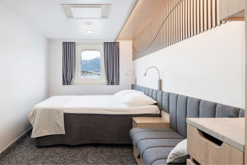 Polar Outside - Twin on lower, middle or promenade deck with window