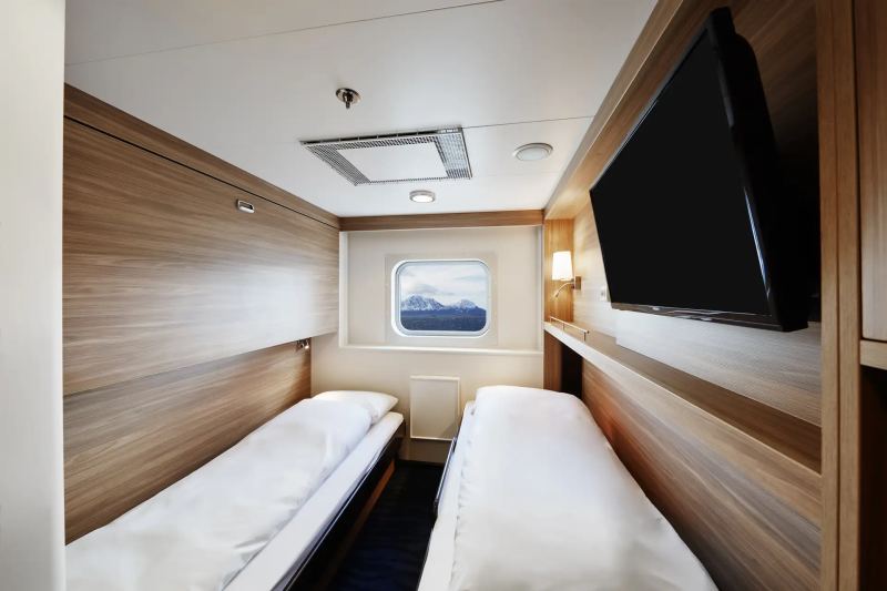 Polar Outside - Triple on promenade or upper deck with window