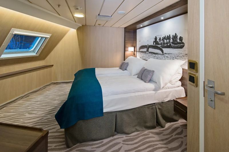 Expedition Suite - Two-bed suite on promenade deck