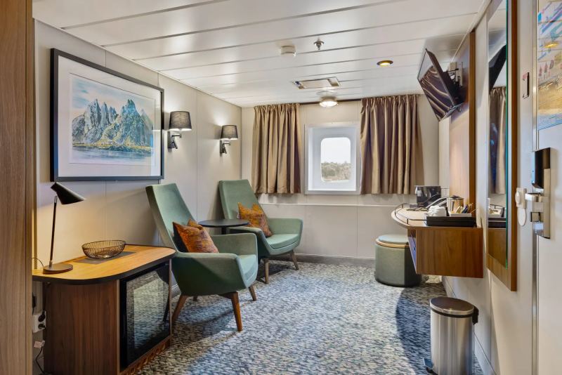 Expedition Suite - Mini suite on upper deck
