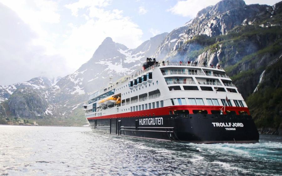 MS Trollfjord