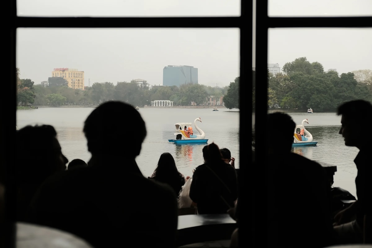 Street photography from Hanoi by Dũng