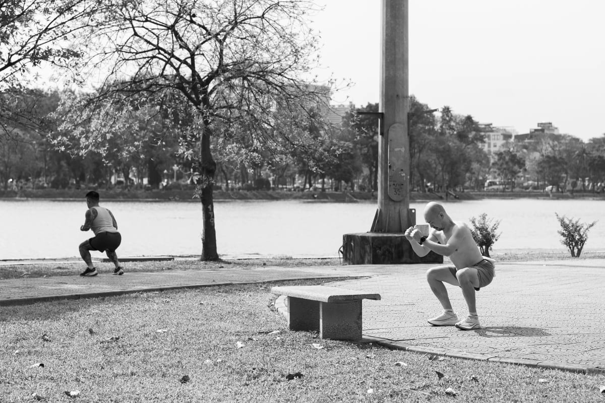 Street photography from Hanoi by Que Linh