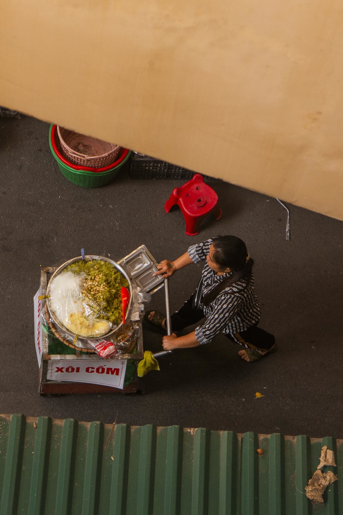 Street photography in Hanoi — Xuan Phuong Le
