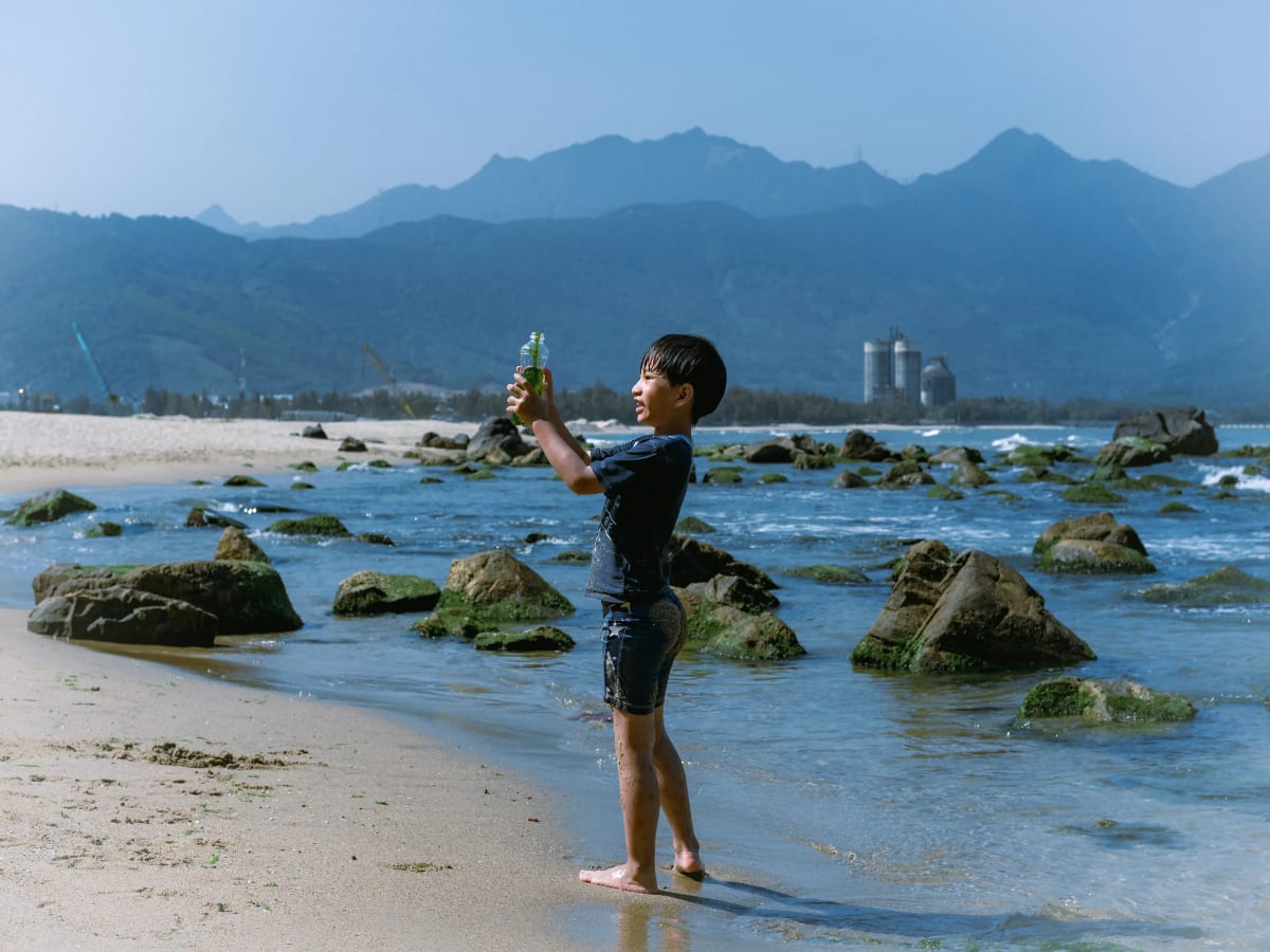 Street photography from Da Nang by Timur Altynguzhin