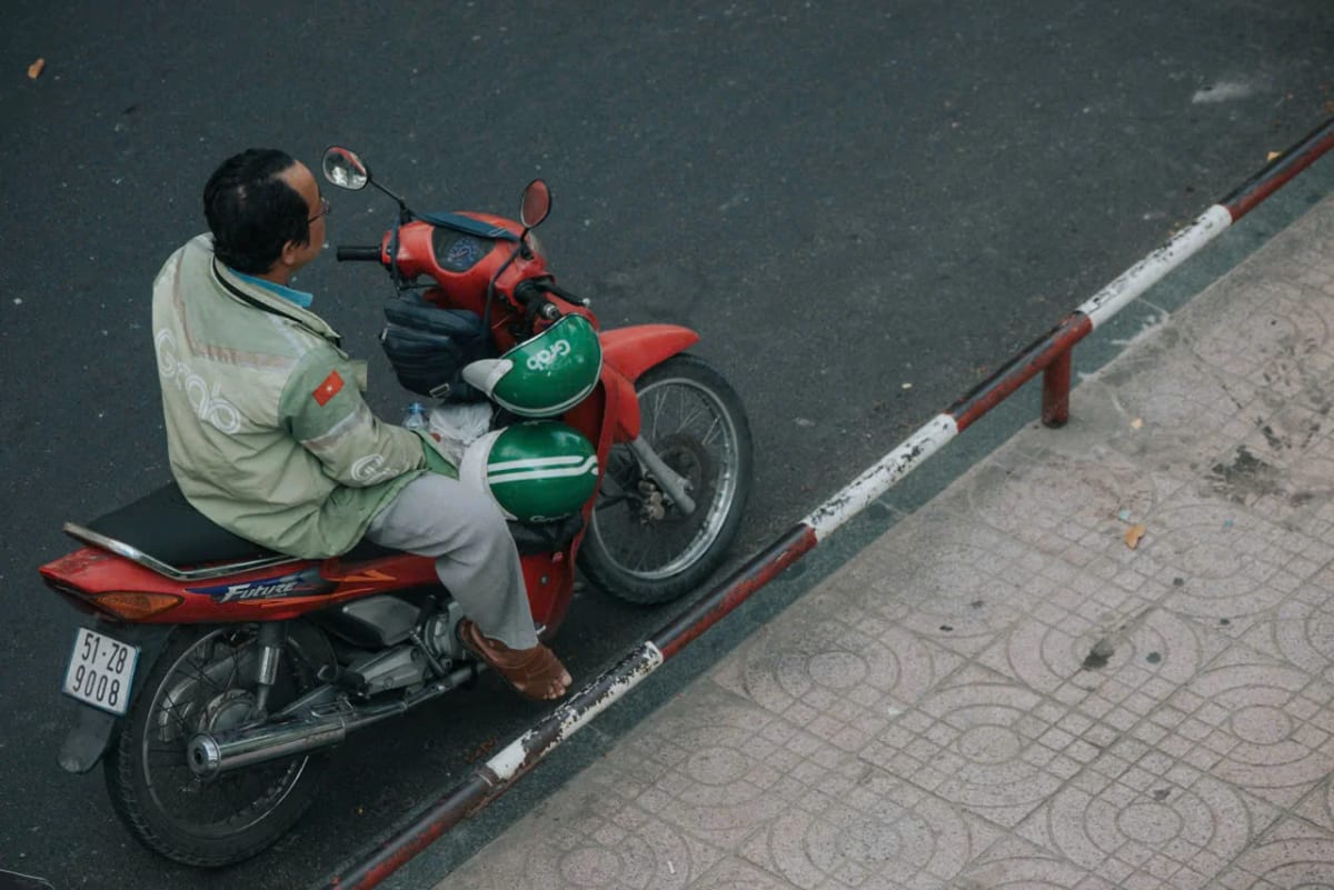 Street photography from Saigon (HCMC) by Nguyễn Minh Hoàng