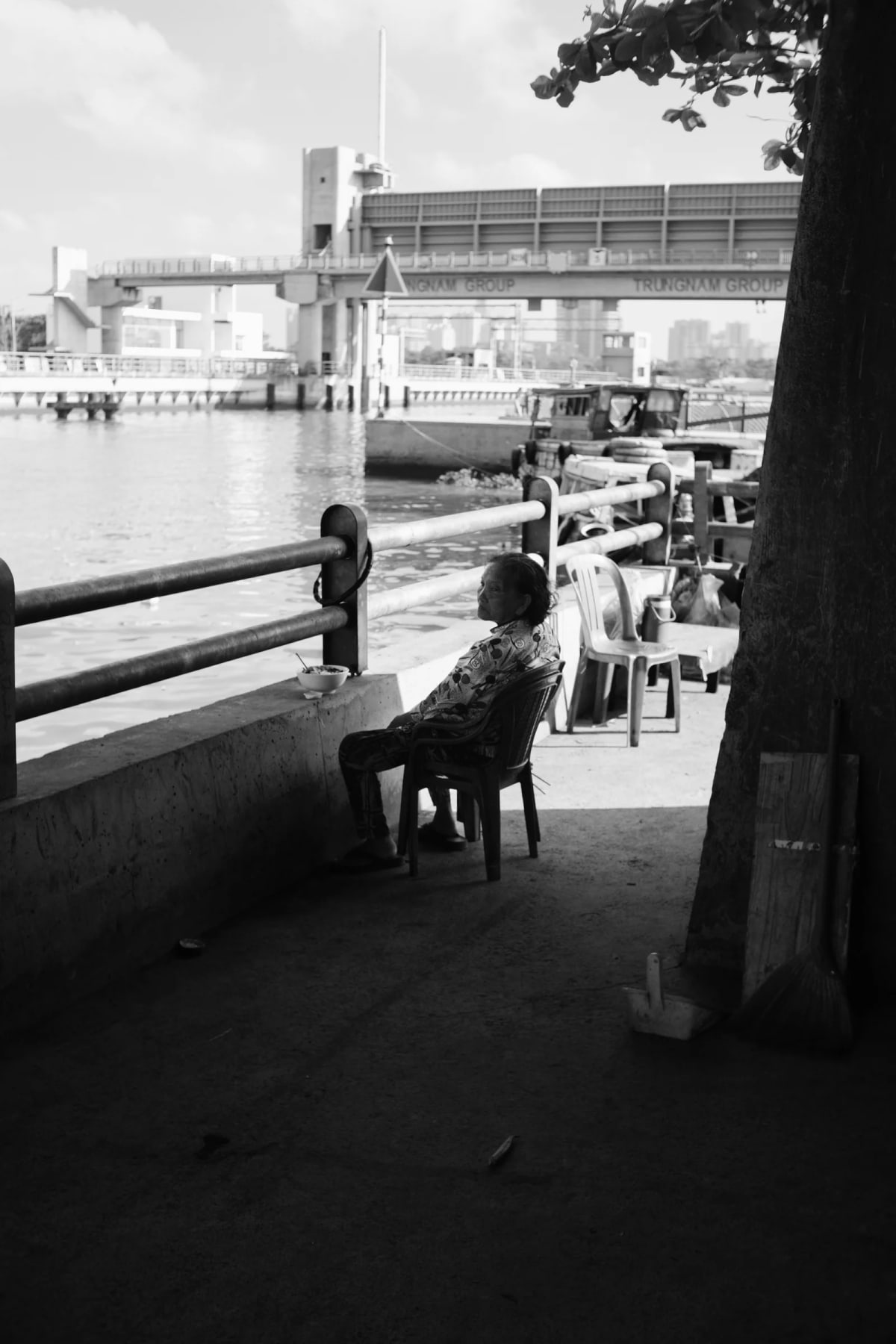 Street photography from Saigon (HCMC) by Chu Thiện Tâm