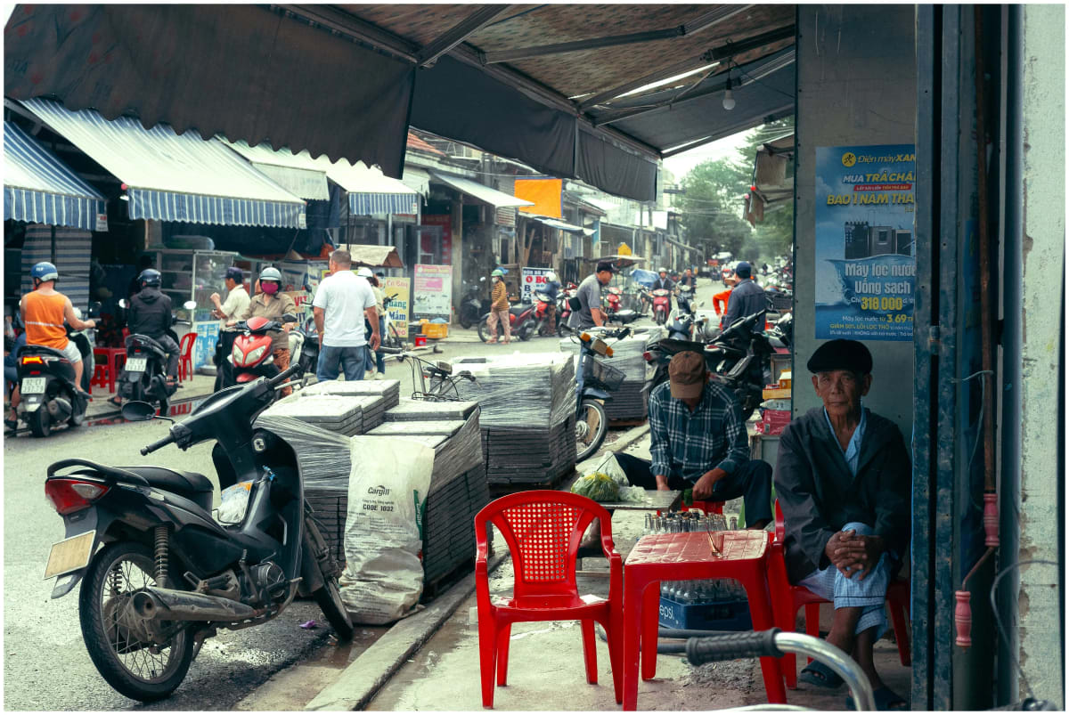 Street photography from Hội An by Timur Altynguzhin