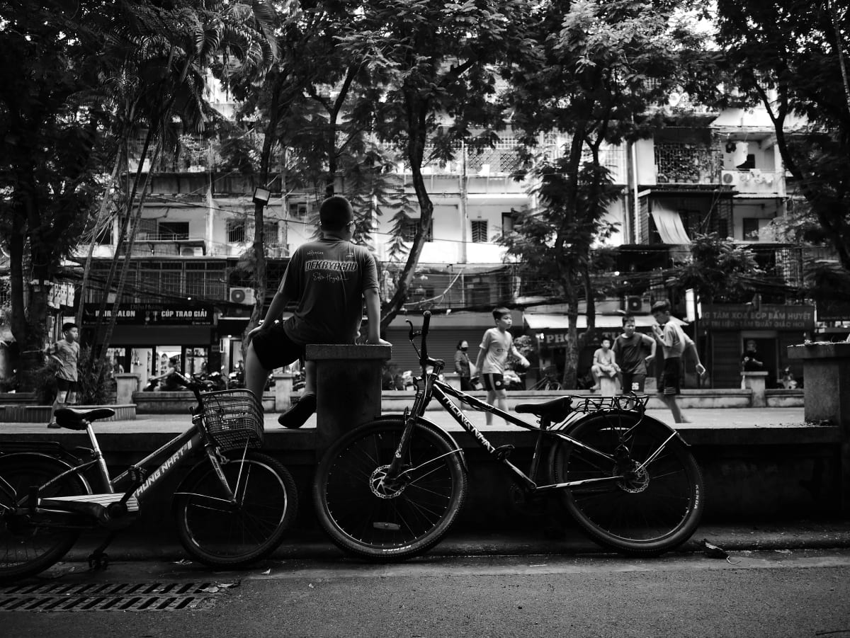 Street photography from Hanoi by Nguyễn Anh Dũng