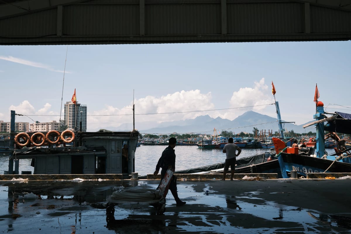 Street photography from Da Nang by Vladislav Danilov