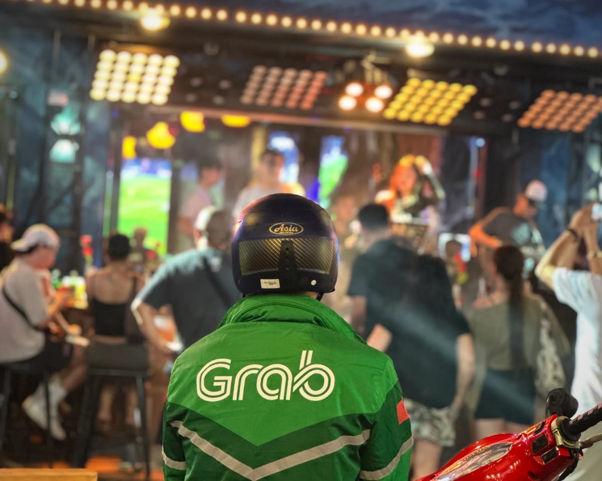 Street photography from Saigon (HCMC) by Andrei Golubkov
