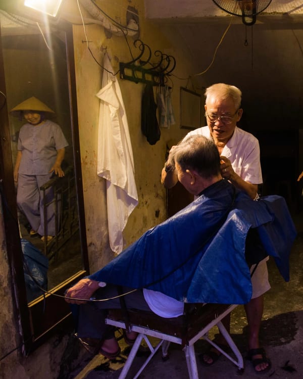 Street photography from Hanoi by Vũ Phong