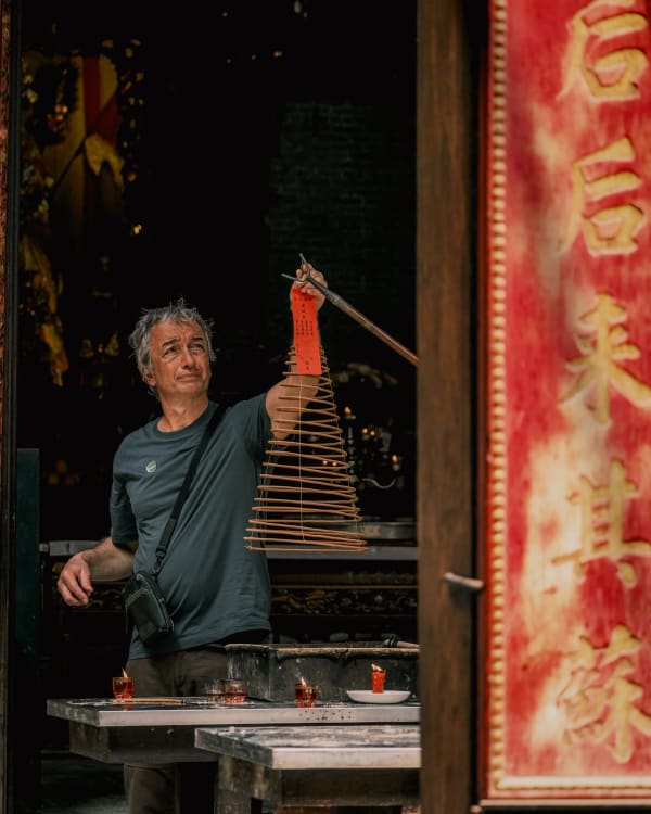 Street photography from Saigon (HCMC) by Hoa Tô