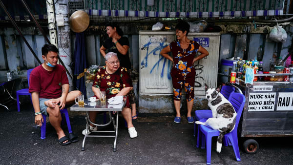 Street photography from Saigon (HCMC) by Minh Trần