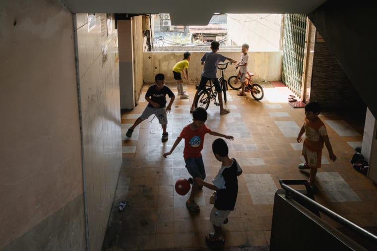 Street photograph of Saigon by Adrien Jean