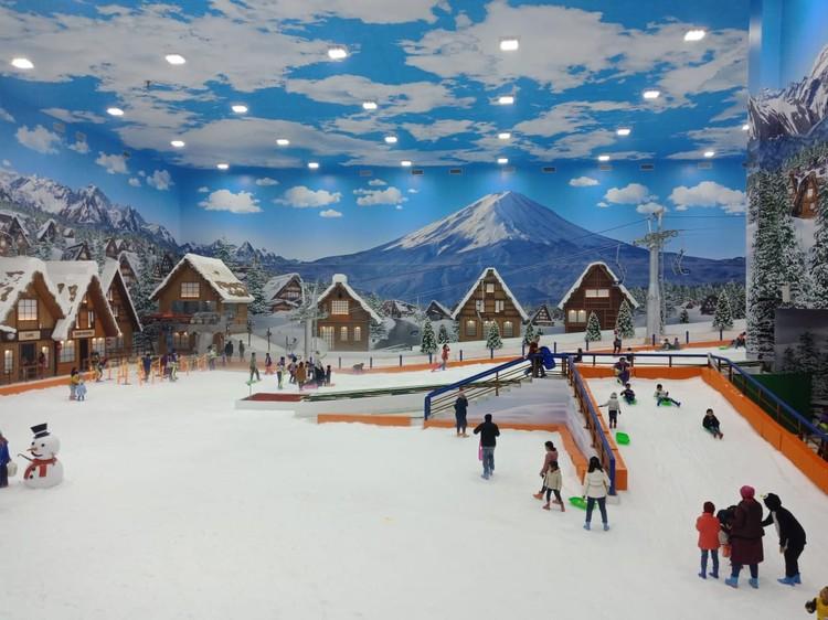 Trans Snow World Bintaro - Wisata Salju Indoor Terpopuler di Tangerang Selatan