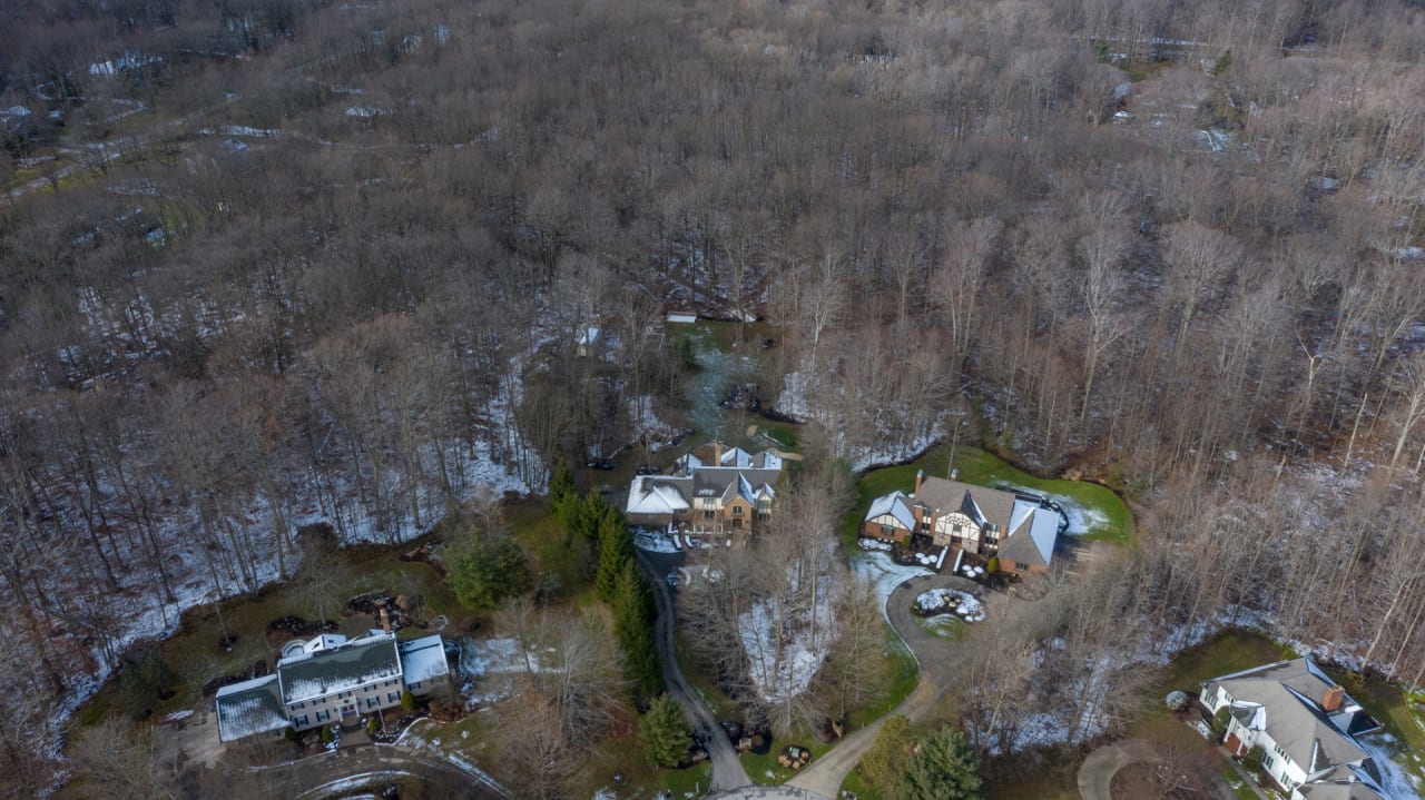1740 Carriage Place, Gates Mills, OH