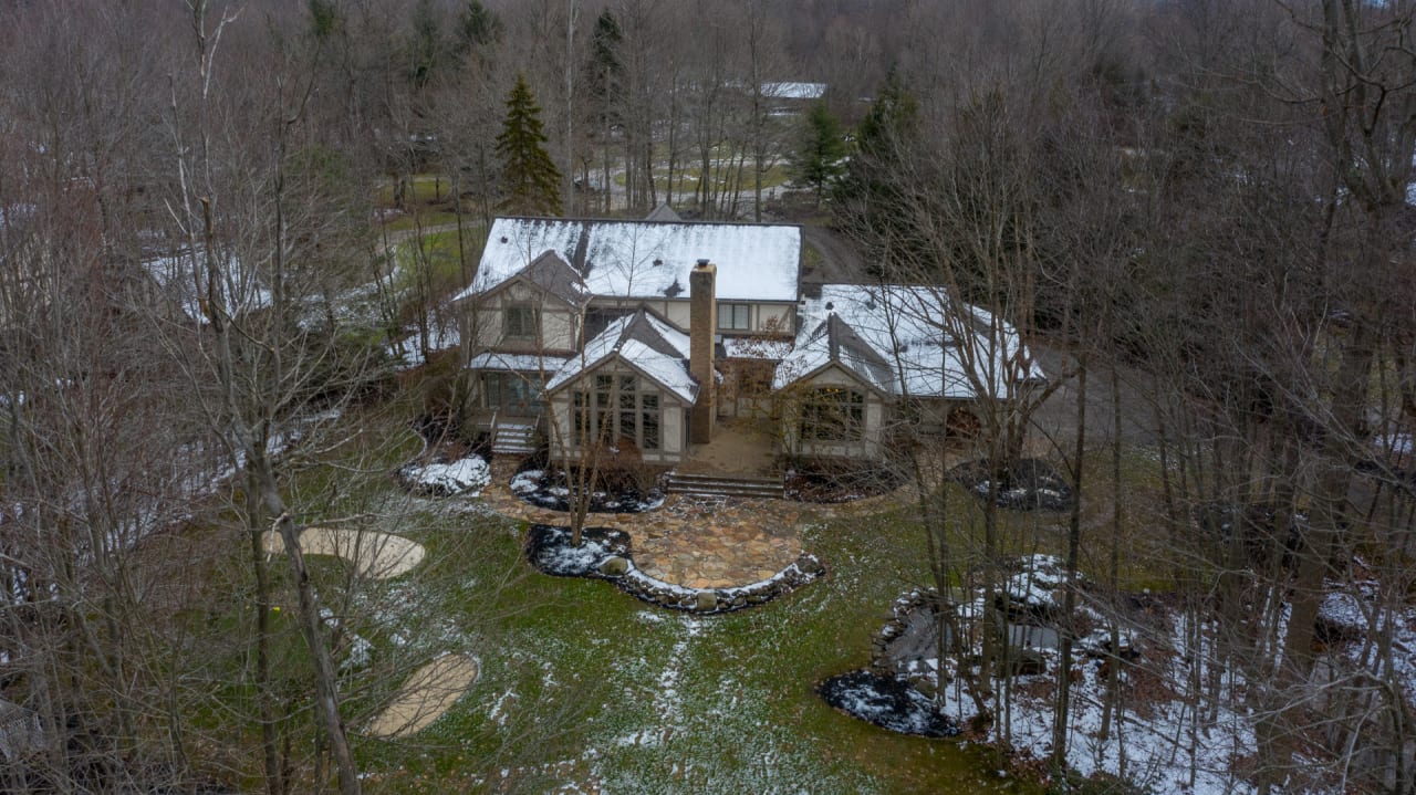 1740 Carriage Place, Gates Mills, OH