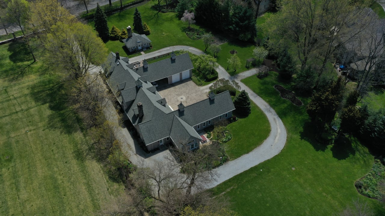 11341 Lakeshore Blvd, Bratenahl, OH