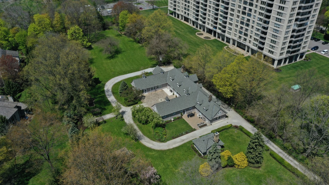 11341 Lakeshore Blvd, Bratenahl, OH