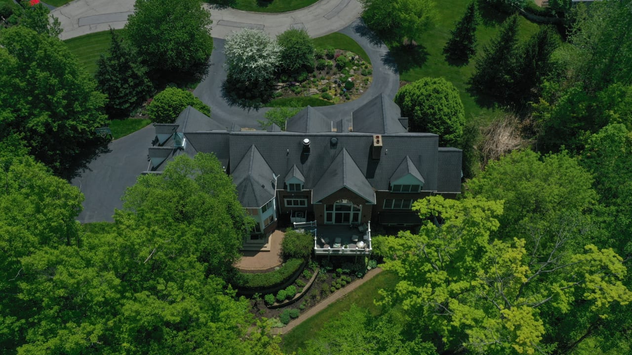 17480 Deepview, Chagrin Falls, OH