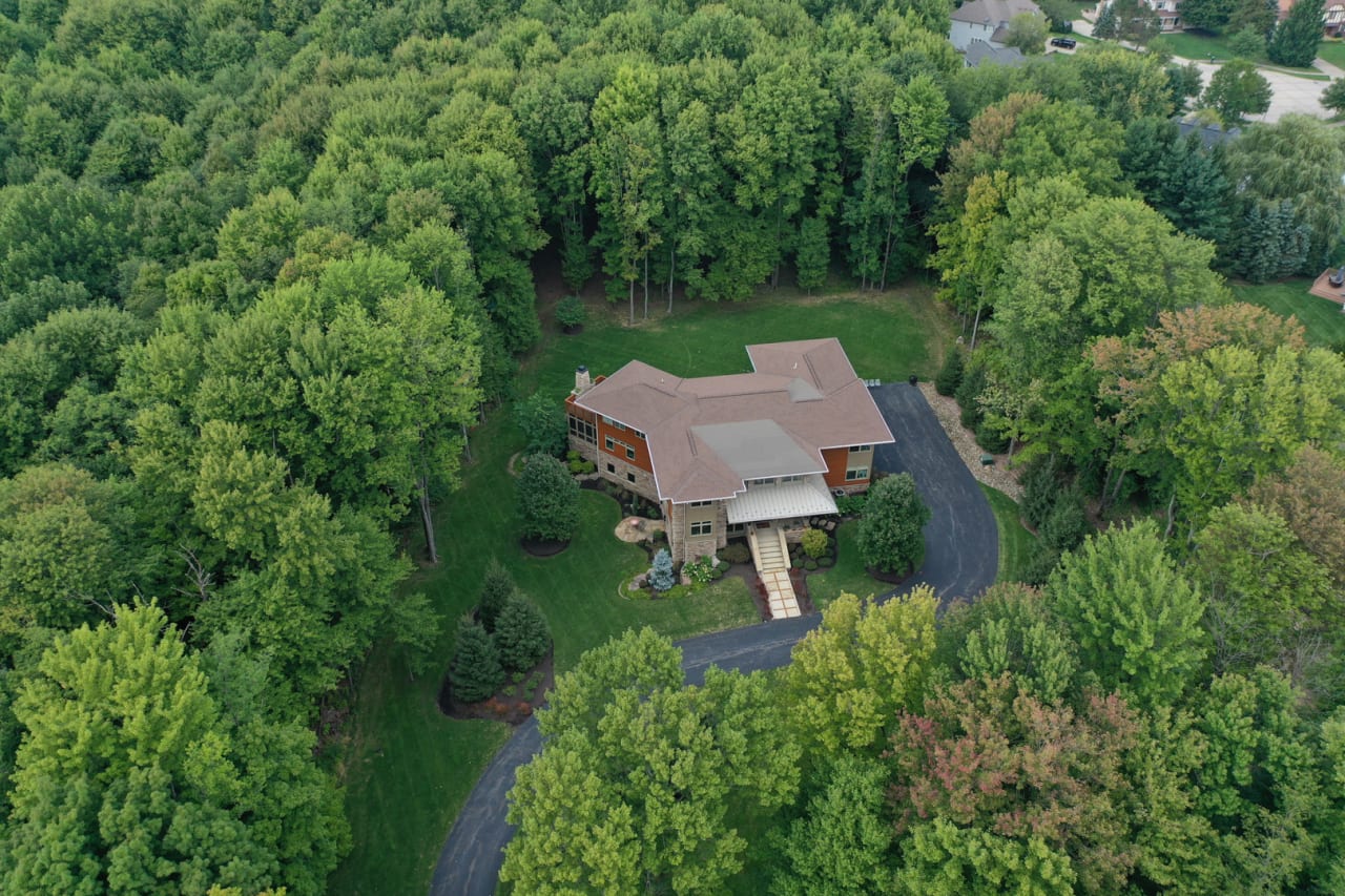 31135 Cannon Rd, Solon, OH