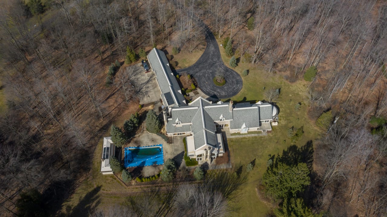 34550 Cedar Rd, Mayfield Hts, OH