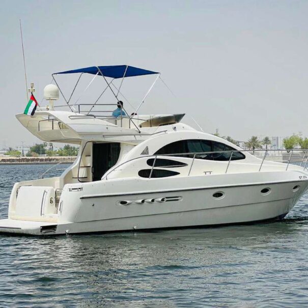 Water Sports Dubai: Thrilling Experiences with Oberoi Boat and Yacht Rental