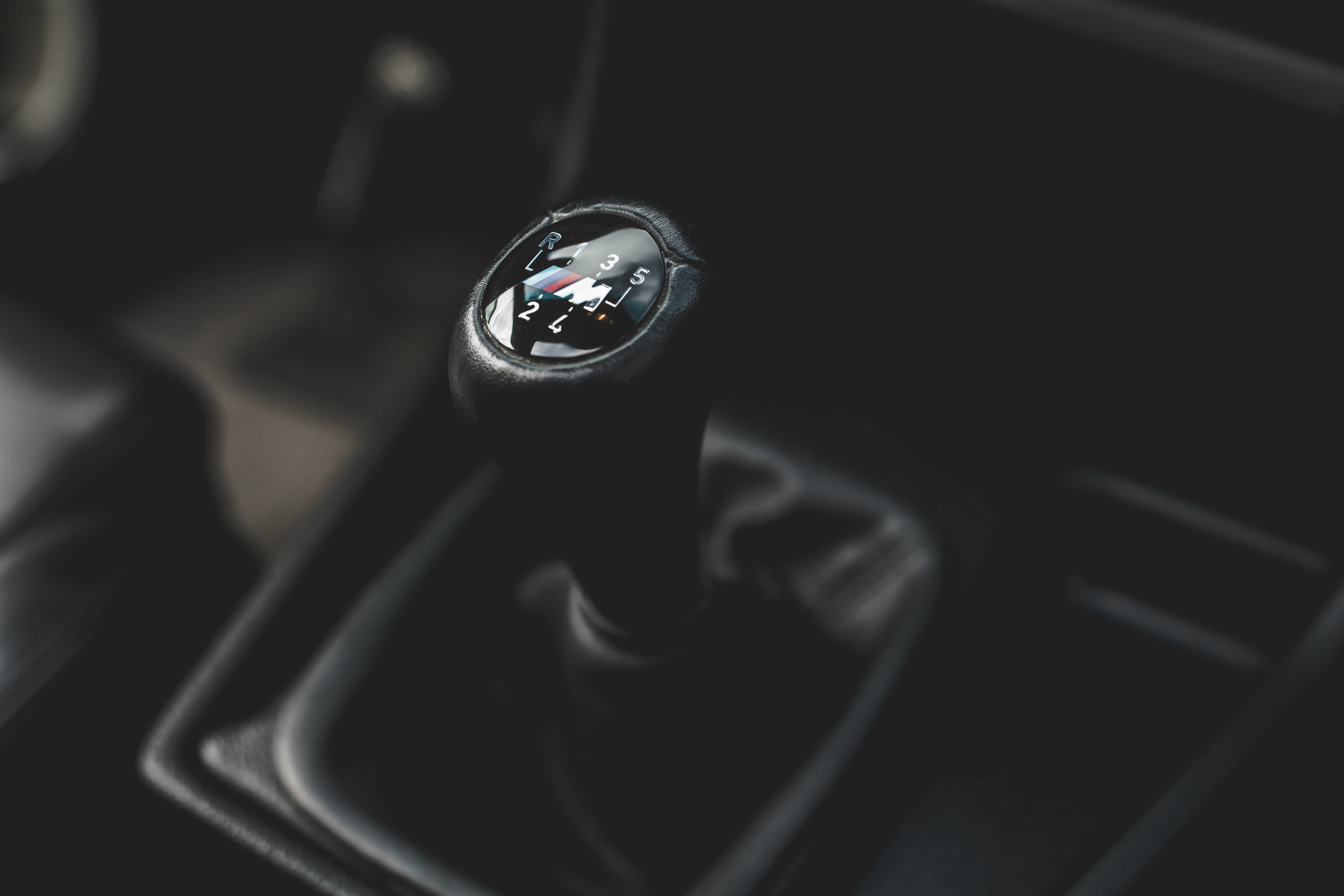 BMW E34 M5 — frame 08