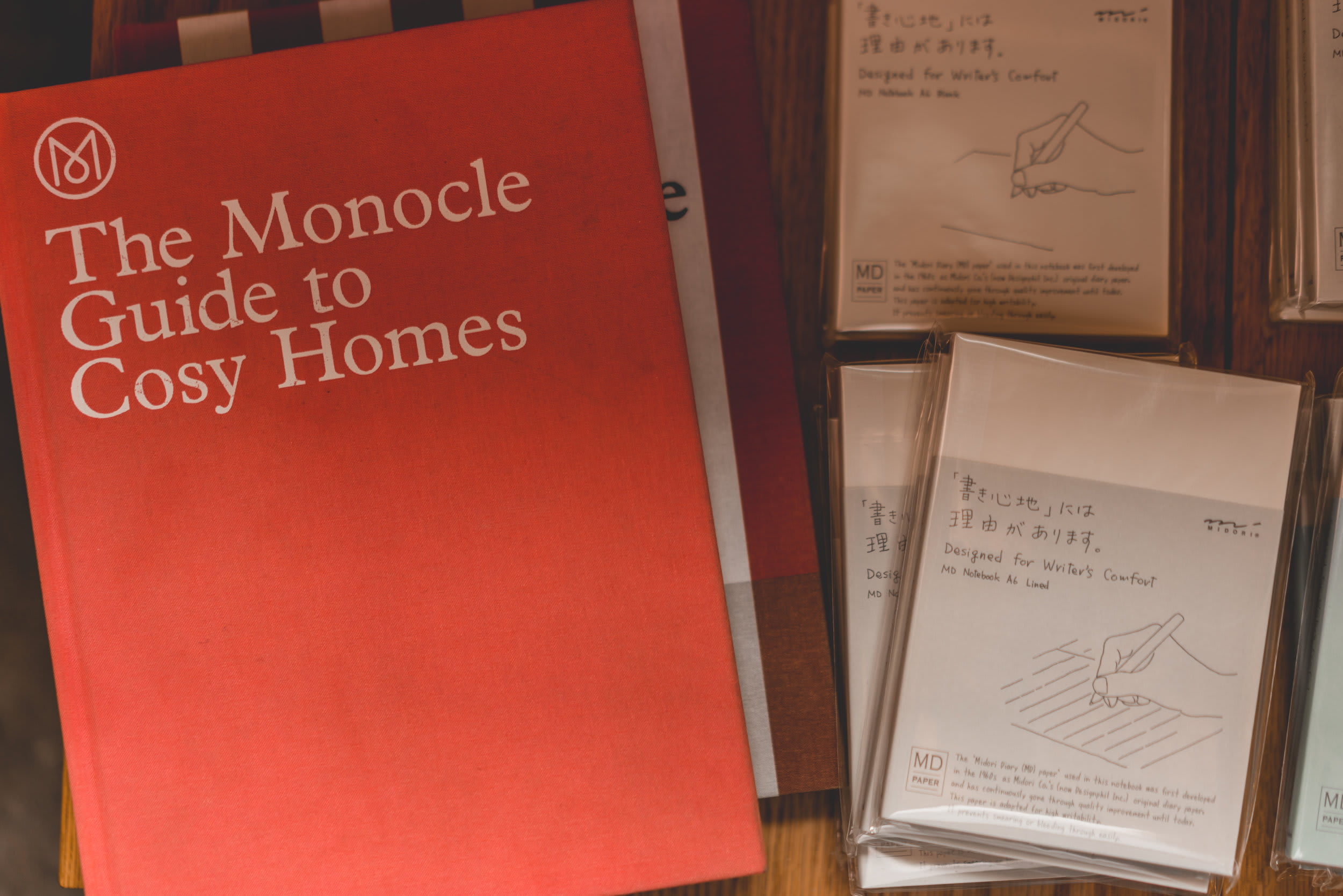 Moniker General — frame 04