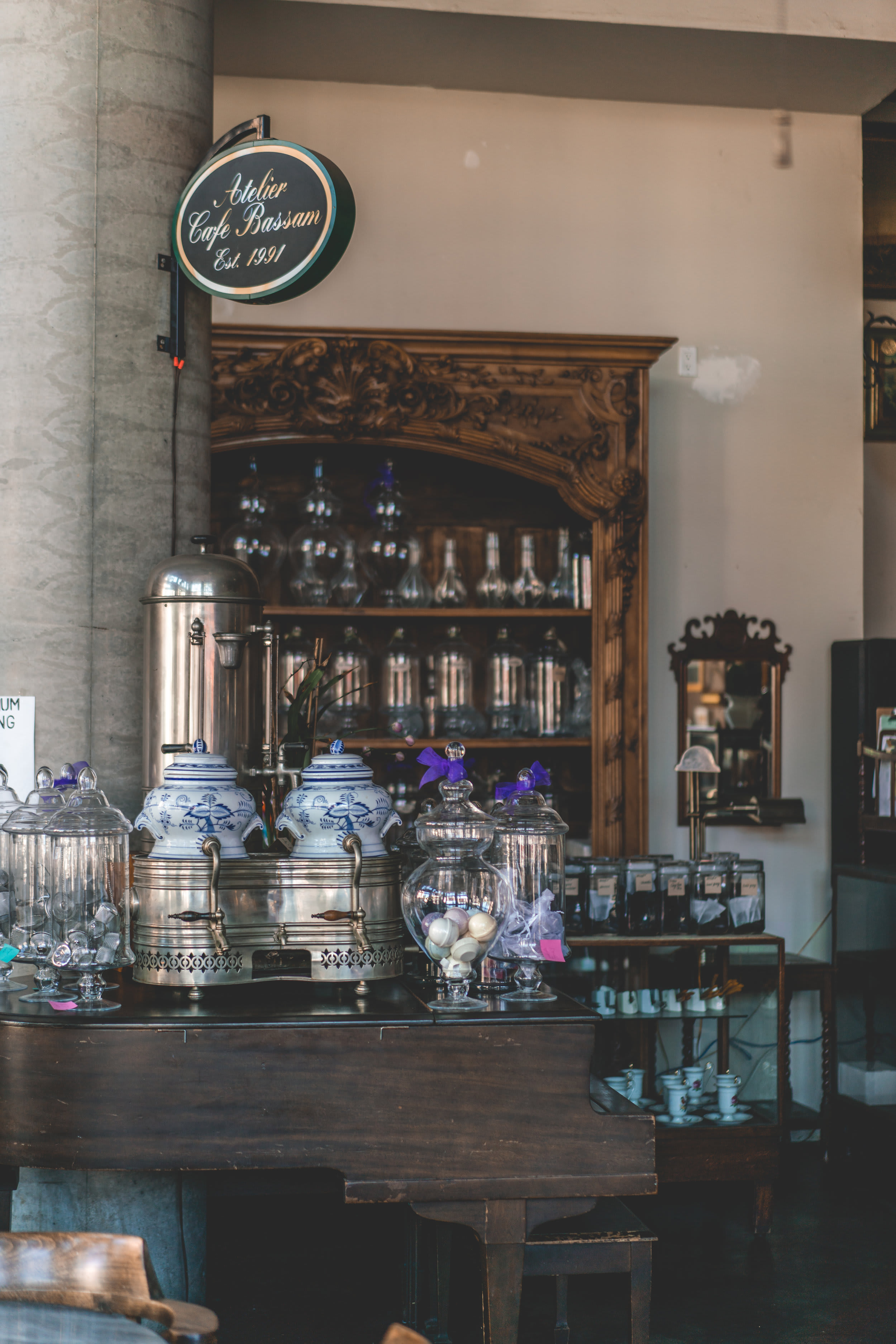 Café Bassam — frame 02