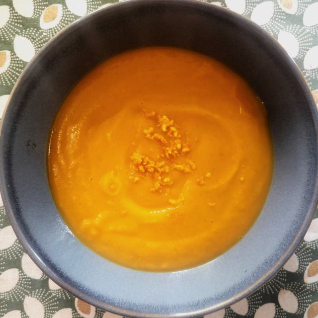 Velouté de butternut à la mandarine