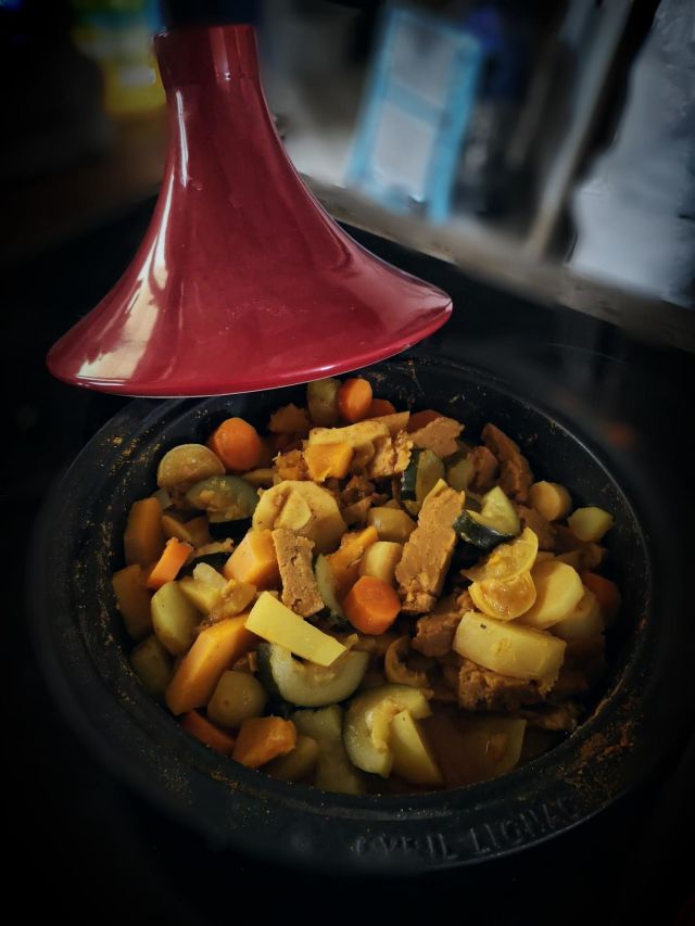 Tajine végétarien aux citrons confits et légumes de saison