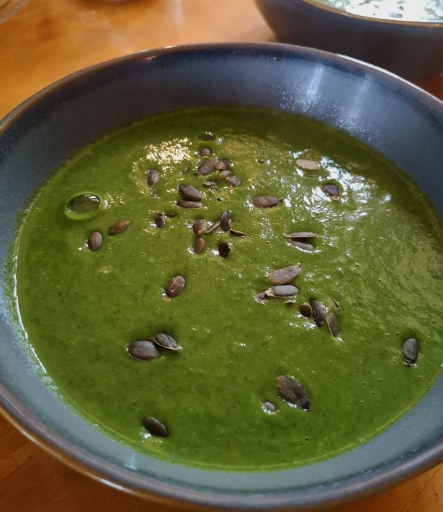 Velouté à l'avocat et au cresson