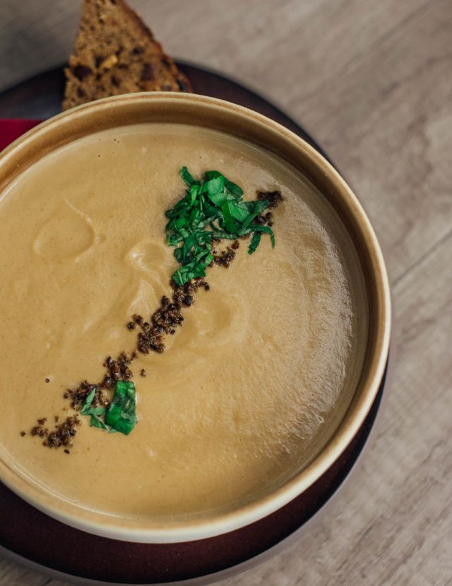 Velouté végétal de châtaignes et champignons