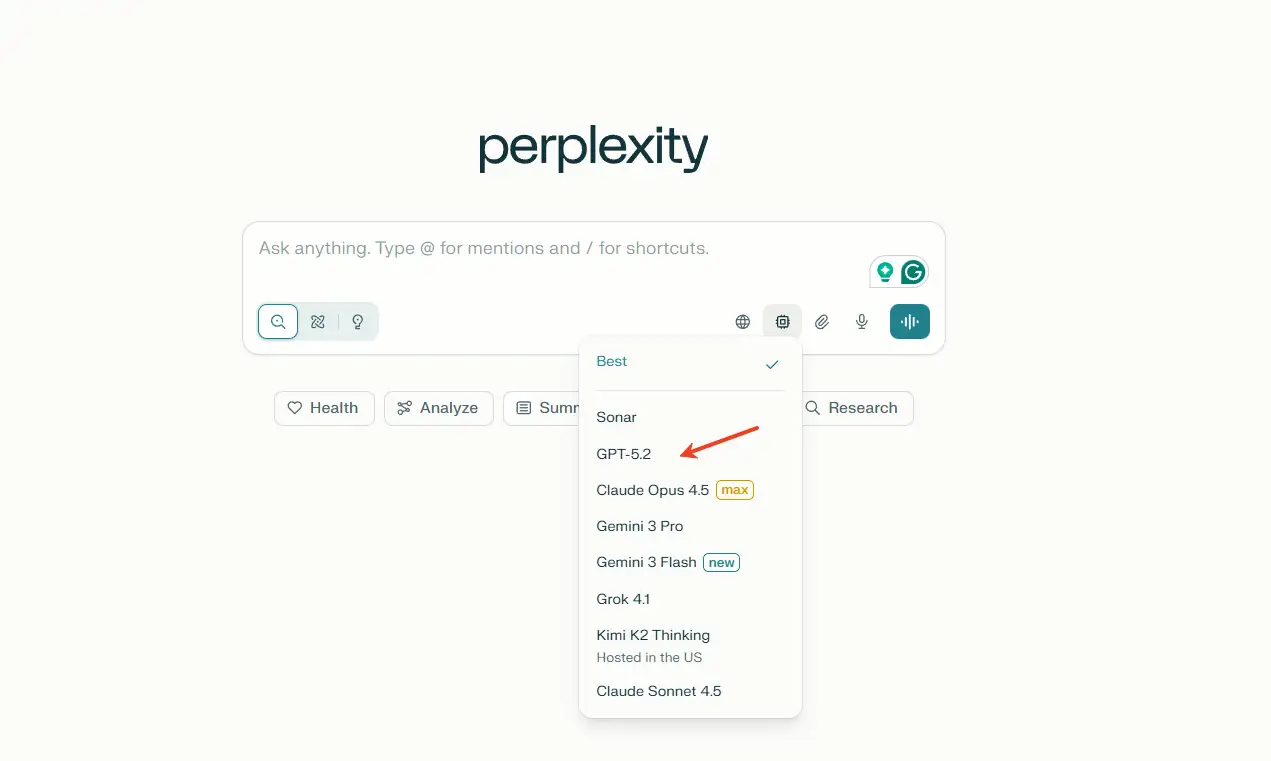 Изображение 11: Селектор модели Perplexity AI GPT-5.5, показывающий свободный доступ к ChatGPT