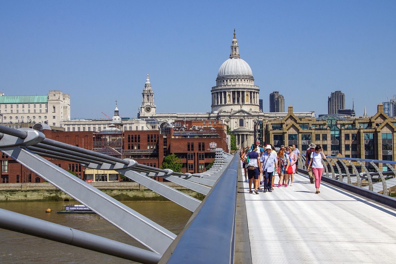 UK Tightens Immigration Rules: English Language and Skills Charge Updates for Sponsored Workers