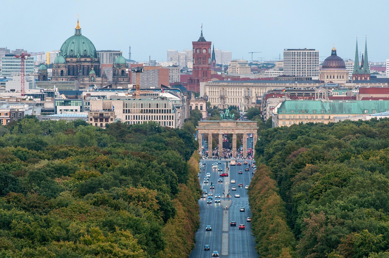 Germany's Integration Courses for Asylum Seekers Placed on Ice: What It Means for Future Immigrants