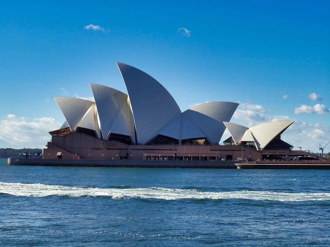 Australia's Immigration System Under Scrutiny: Landmark Survey Reveals Systemic Wage Theft