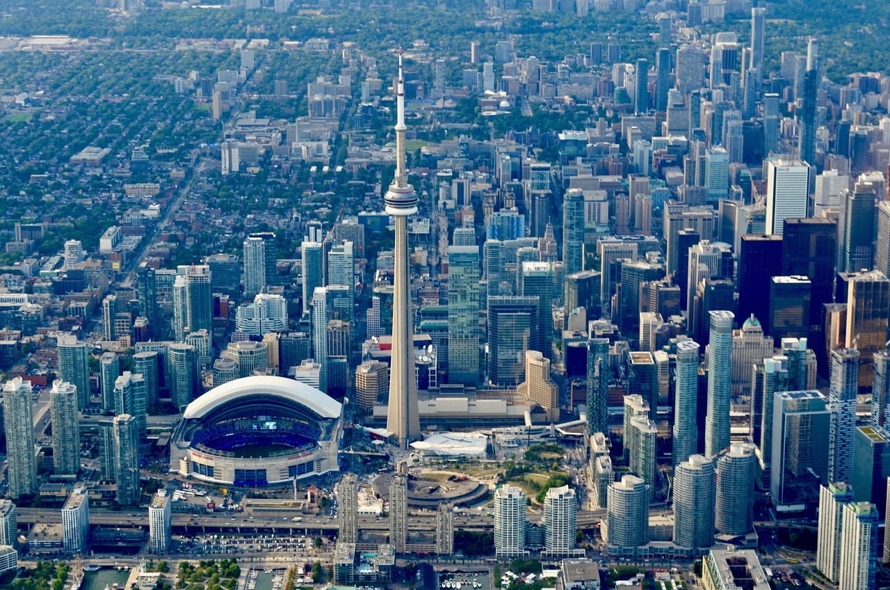 Canada Faces Mounting Pressure Over 100,000 Citizenship Backlog: Can Bill C-3 Applicants Force IRCC to Act?