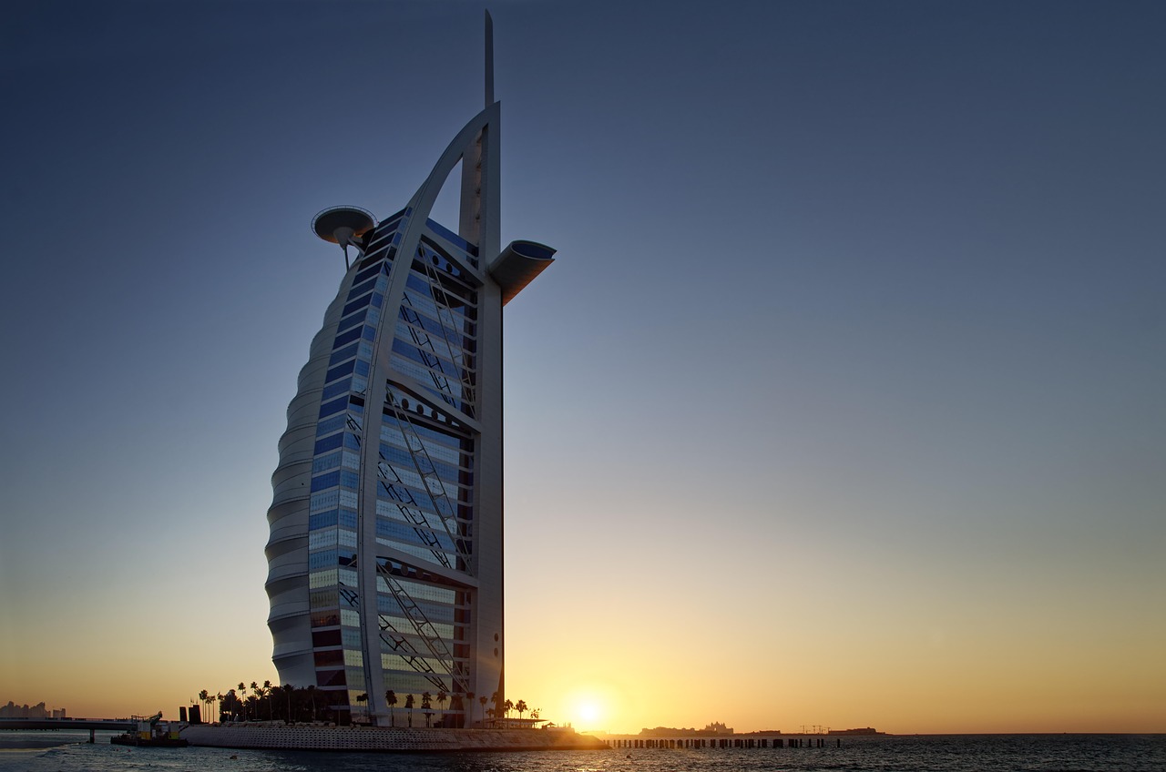 UAE Airspace Closure Amid Missile Crisis: Impact on Immigration and Mobility