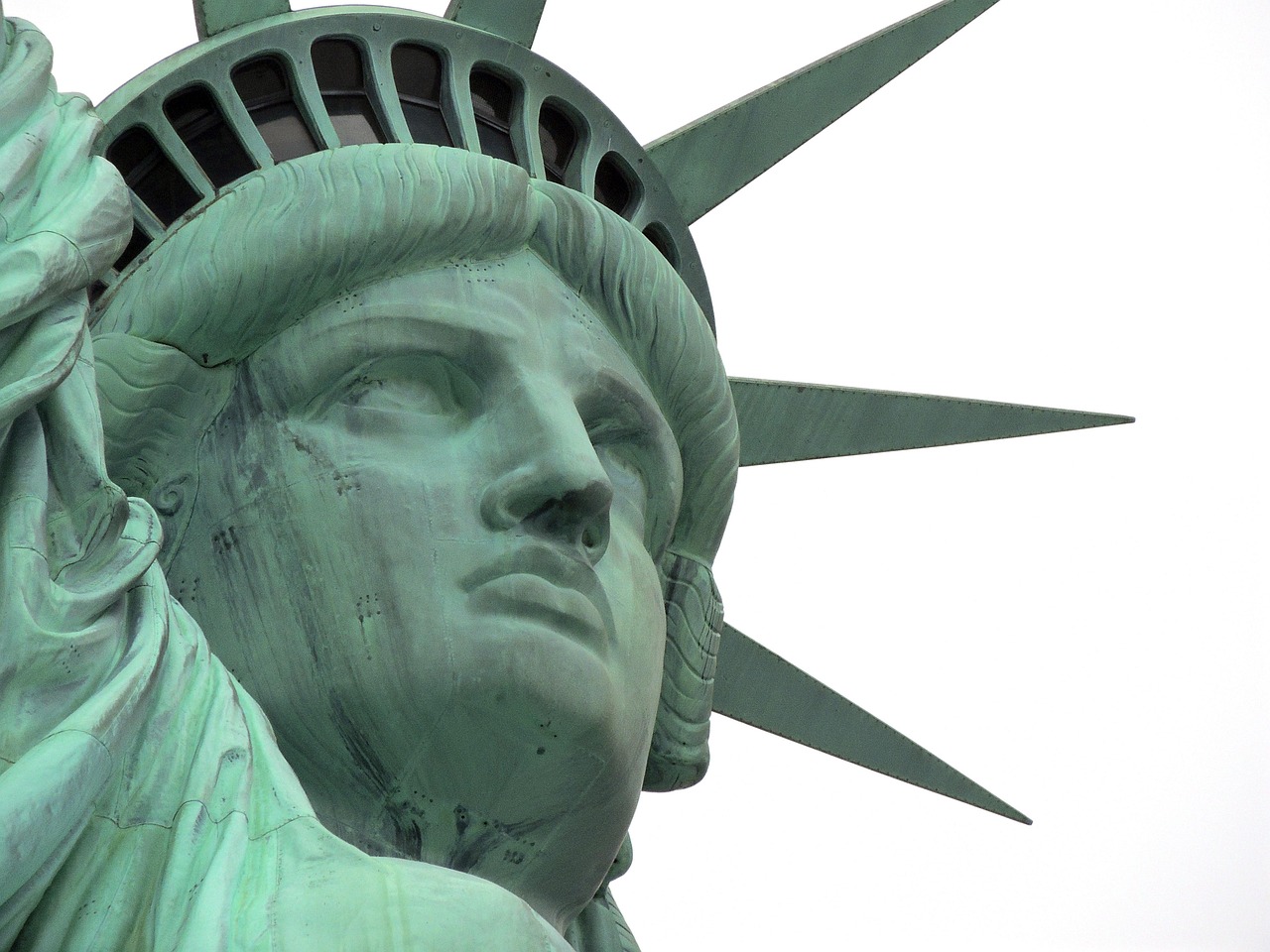 US Airports Overwhelmed: ICE Agents Deployed Amid Security Chaos
