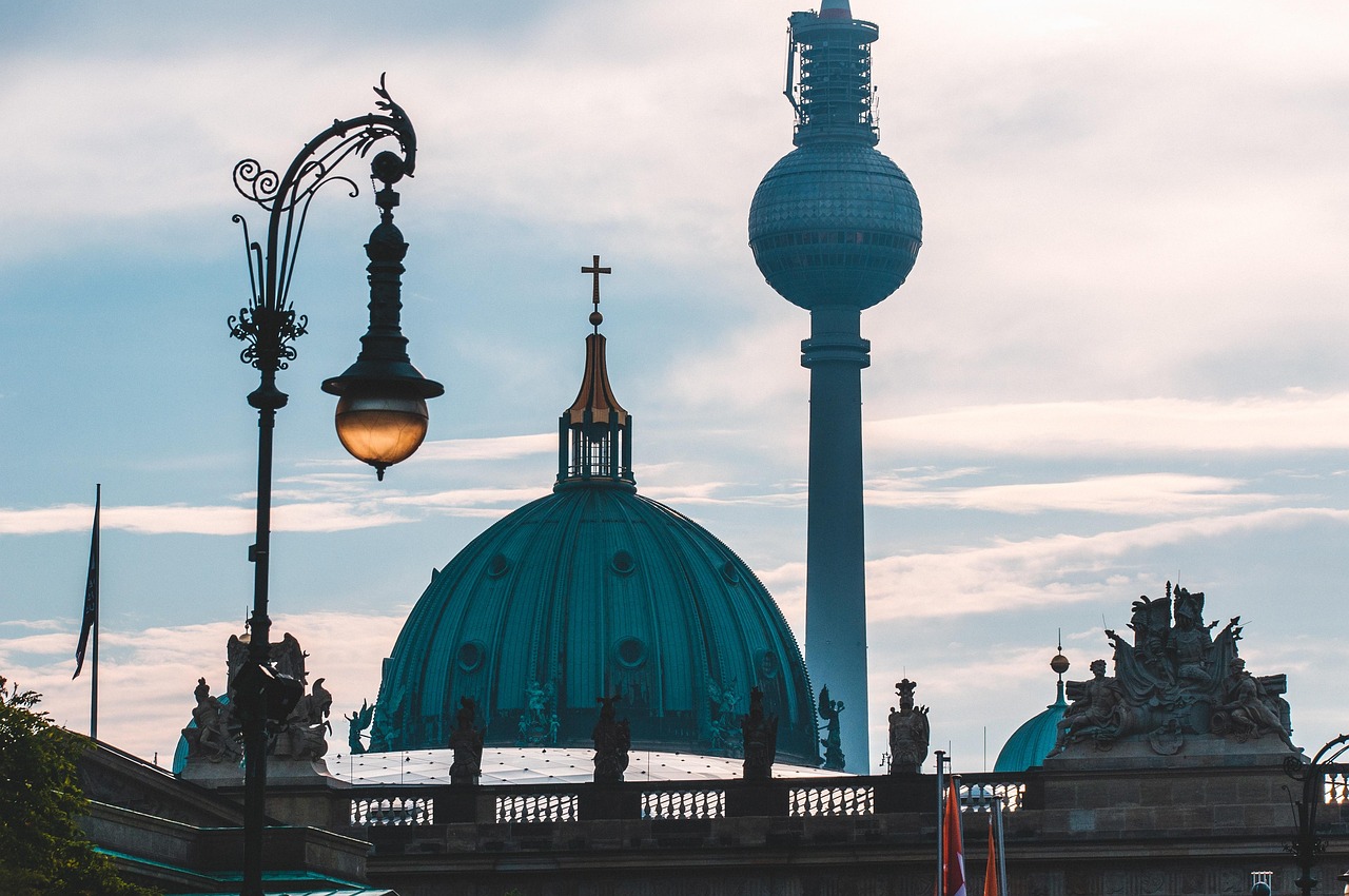 Germany's Shrinking Workforce: The Impact of Tougher Migration Policies